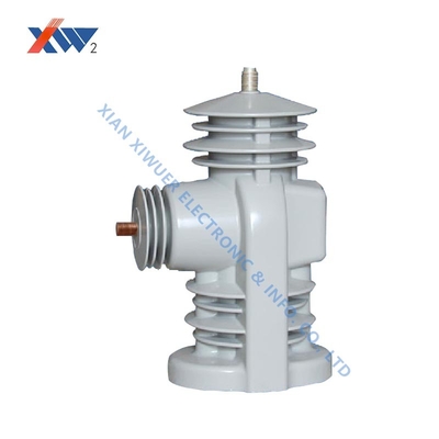 15 / 27kV 임베디드 폴 아웃도어 리클로저 에포시 폴 유닛 높은 신뢰성 및 긴 수명