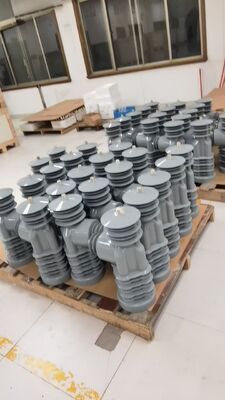 고전압 진공 회로 차단기 11kV에서 40.5kV까지 세라믹 콘덴시터 내장 전구와 20 년 사용 기간